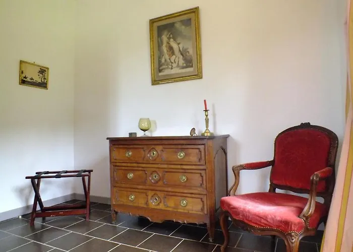 Chateau Du Bourg 3*