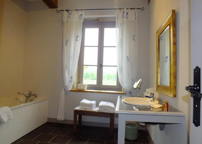Chateau Du Bourg Perreux